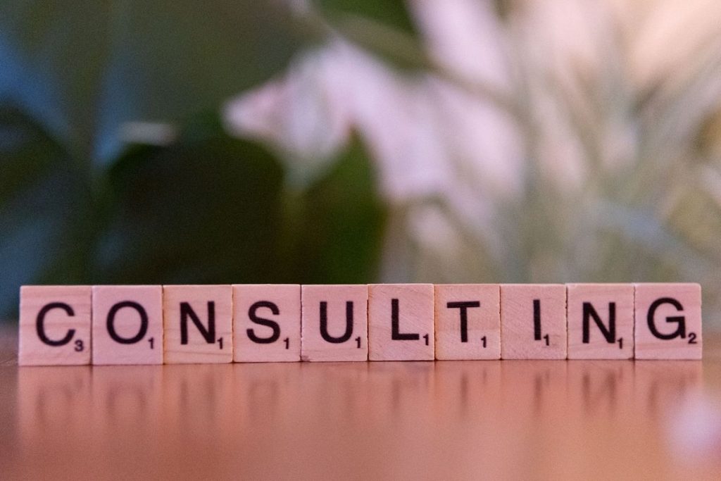 Accenture Faces Challenges Amidst Shifting Outlook