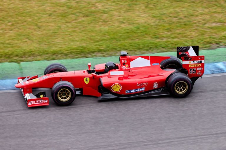 Aston Martin F1: Honda Engine Debuts