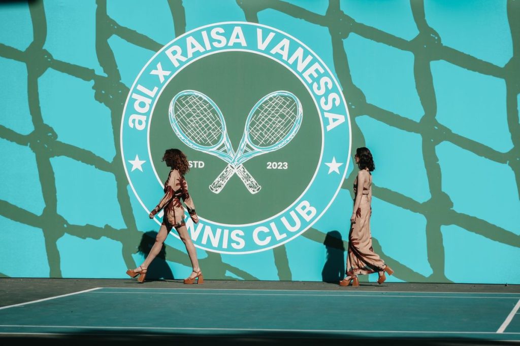 Wimbledon Style: Sharapova and Celebrity Fashion