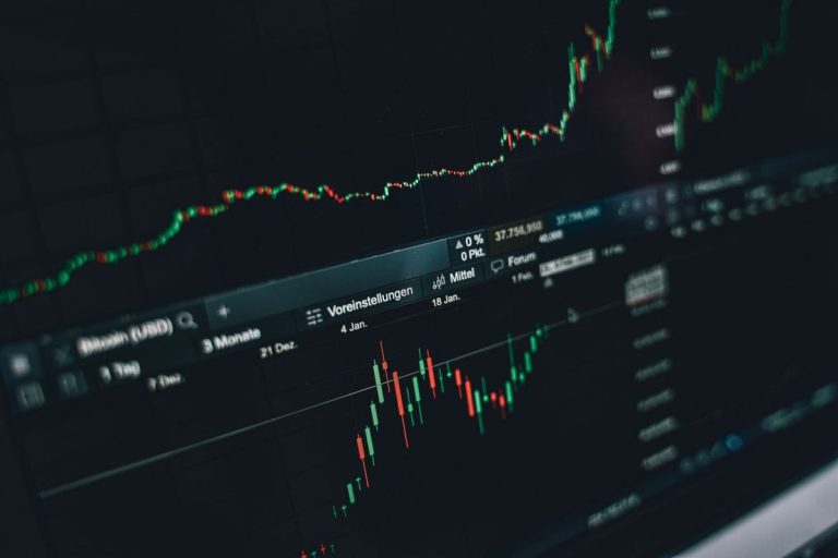 Riot Platforms Secures $573 Million for AI Data Centre