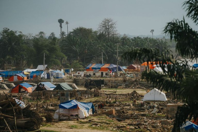 Shakira Pledges Aid to Quake-Hit Colombian Region
