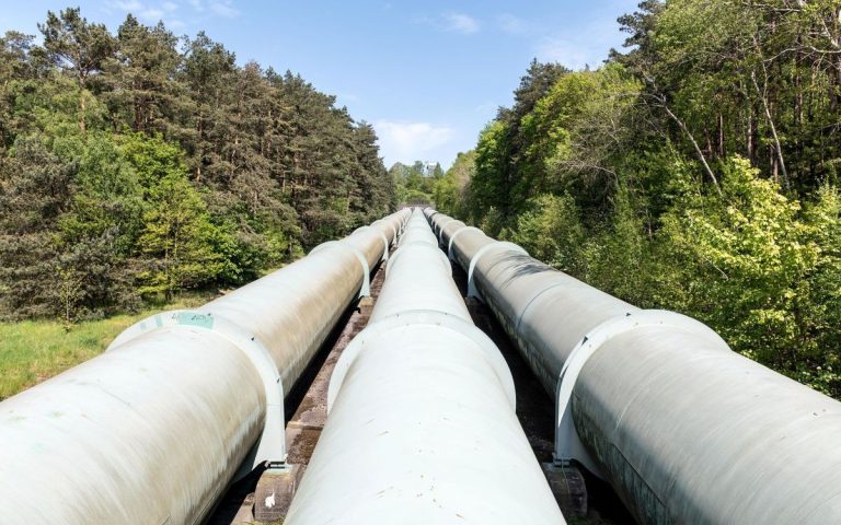 Kazakhstan Oil Exports Face Challenges Despite High Prices