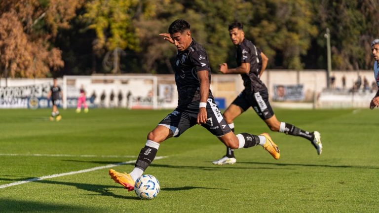 Lewis Hall Extends Newcastle Contract Amid Man Utd Interest