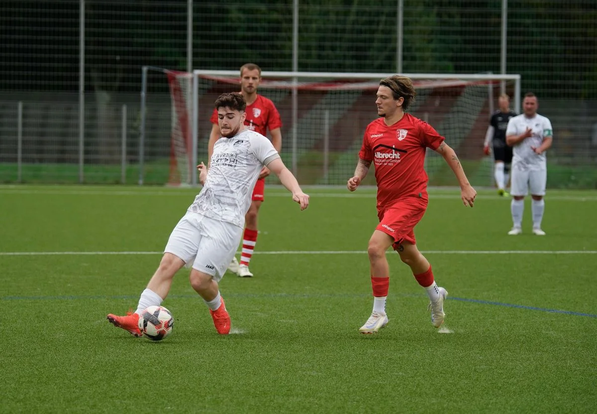Portsmouth Strengthen Midfield with Odin Bailey Signing